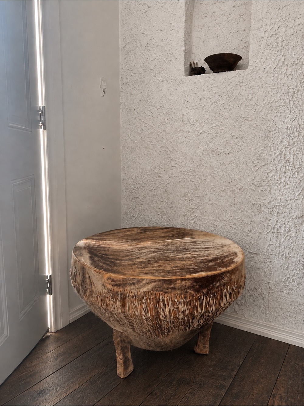 RARE! Vintage Handcrafted African Wood & Hide Drum / Side Table